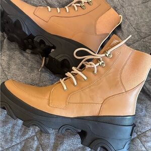 Womens Sorel Tan Lace-Up All Weather Boots